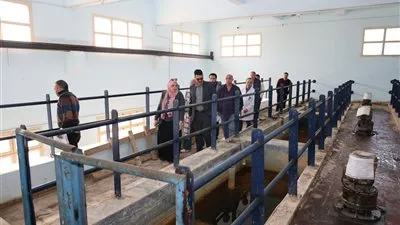 رئيس شركة مياه القليوبية يتفقد أعمال الإحلال والتجديد بمحطة مياه كوم أشفين