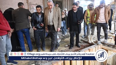 محافظ الغربية يتابع ميدانيًا تطوير ورصف شارع فلسطين بزفتي 