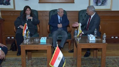 احتفاءً بإنجازاتهم في تنفيذ تعديلات تقنية معقدة.. 