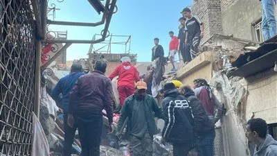 الهلال الأحمر المصري يساند جهود الحماية المدنية في انتشال ضحايا حادث عقار إمبابة