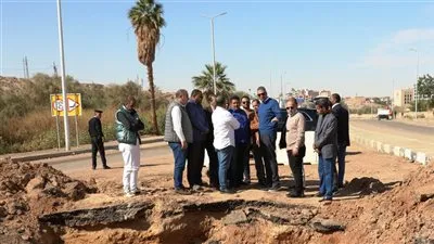 محافظ أسوان يرفع كفاءة الشوارع ويشدد على إعادة الشيء لأصله استعدادًا لأعياد الميلاد ورأس السنة