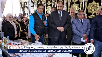 محافظ سوهاج يشهد توزيع أجهزة عرائس وعدد من المساعدات 