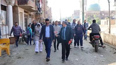 رئيس مياه القليوبية يتفقد قرية الشموت ويوجه بحلول عاجلة لمشكلات الصرف الصحي