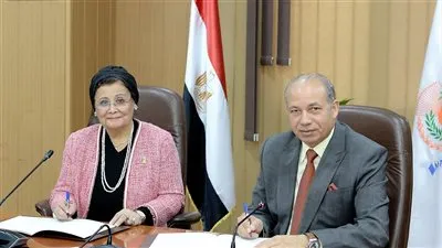 رئيس جامعة المنصورة ونائب وزير الصحة يوقِّعان بروتوكولًا لتعزيز التطوير والابتكار في المجالات الصحية والتوعوية والتعليمية