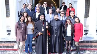  البطريرك الأنبا إبراهيم إسحق يستقبل المهنئين بعيد الميلاد المجيد من مختلف الأطياف