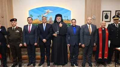 الأنبا توماس يستقبل محافظ الجيزة للتهنئة بعيد الميلاد المجيد