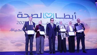 “عبدالغفار” يكرم العاملين بالمنظومة الصحية تقديرا لجهودهم وتضحياتهم خلال عام 2025