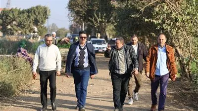 رئيس شركة مياه القليوبية يتابع إصلاح خط مياه المغذي لقرى شبين القناطر