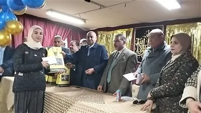 مدير تعليم الدقهلية يكرم حفظة القرآن الكريم 