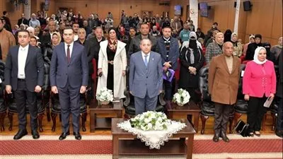 محافظ بورسعيد يشهد احتفالية كبرى لتوزيع مساعدات إنسانية وقافلة طبية لدعم الفئات الأولى بالرعاية