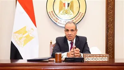 وزير الخارجية يجتمع بأعضاء السلك الدبلوماسي والقنصلي من الدرجات الحديثة والمتوسطة