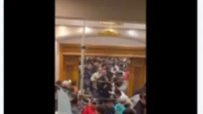 كشف ملابسات تدافع عدد من المواطنين أمام قاعة أفراح بالقليوبية