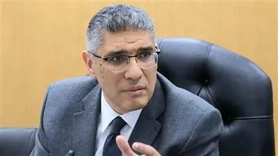 محافظ الجيزة: تقديم التيسيرات اللازمة للمشروعات القومية وتسريع الإجراءات لدعم تنفيذها دون معوقات