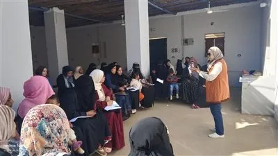 محافظ أسوان يتابع برامج ريادة الأعمال لتمكين المرأة ودعم الاقتصاد المحلى بقرى إدفو ونصر النوبه