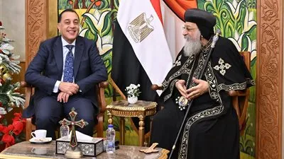 رئيس الوزراء يهنئ قداسة البابا تواضروس بعيد الميلاد المجيد