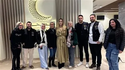 الفنانة العالمية أنجيلينا جولي تزور مستشفى المحور للاطمئنان على مصابى غزة