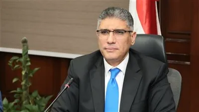 محافظ الجيزة يُجري حركة تكليفات موسعة لنواب رؤساء الأحياء والمراكز والمدن