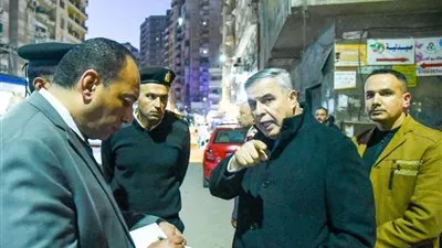 محافظ الإسكندرية يوجّه بازالة الأكشاك ومحطات الركاب غير مستغلة لتوسعة الشارع 
