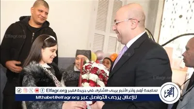 محافظ بني سويف يزور دار أيتام لتهنئة الأطفال بعيد الميلاد المجيد (صور)