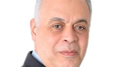 أشرف زكي يكشف الحقيقة وراء جدل سب أحمد ماهر لرامز جلال: «تضخيم السوشيال ميديا شوه الموقف»