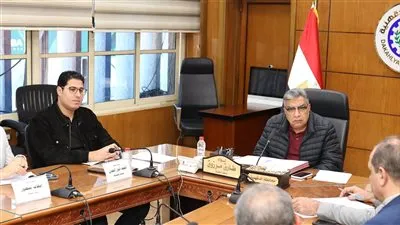 محافظ الدقهلية يترأس اجتماع اللجنة العليا للإعلانات