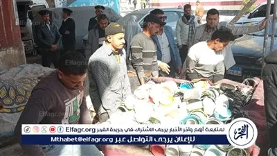 حملة مكبرة لإزالة الإشغالات والتعديات على حرم الطريق بميدان المنفذ بحي شرق أسيوط 