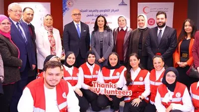 وزيرة التضامن ورئيس جامعة عين شمس يشهدان توقيع بروتوكول تعاون بين الهلال الأحمر المصري والجامعة