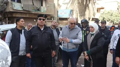 محافظ القليوبية يقود حملة مكبرة لإزالة برجين مخالفين بشبرا الخيمة