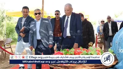 محافظ الإسماعيلية يتفقد مزارع شجيع بقرية عين غصين