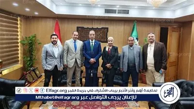 محافظ الفيوم يلتقي وفدًا من 