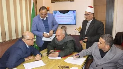 محافظ القليوبية يعقد لقاءً جماهيريًا بكفر شكر ويصدر قرارات مباشرة لدعم المواطنين وتحسين الخدمات