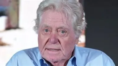 حسين فهمي: السوشيال ميديا مش حياة.. والجدل هو سر التطور (خاص)