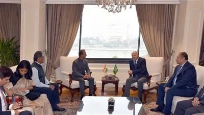 أبو الغيط يستقبل وزير الدولة للشؤون الخارجية والبيئة والغابات وتغير المناخ بجمهورية الهند