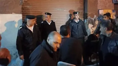 خلال حملات ليلية مكبرة..غلق وتشميع منشآت مخالفة بمنطقة أرض اللواء غير ملتزمة بمواعيد الغلق وتسبب إزعاجًا للمواطنين