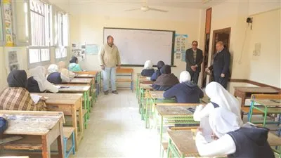 محافظ قنا: توفير سبل الراحة والهدوء والتعامل الفوري مع أية شكاوى بامتحانات الشهادة الاعدادية