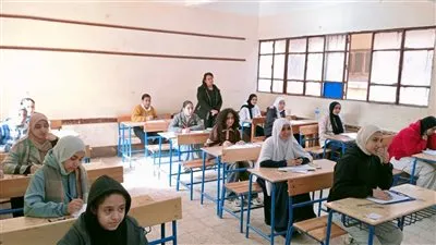 طلاب الشهادة الإعدادية بالقاهرة: امتحان الدراسات الاجتماعية سهل والأسئلة مباشرة