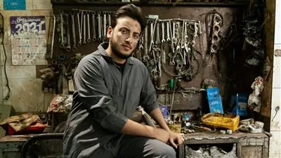 الحسن عادل يطرح كليب 