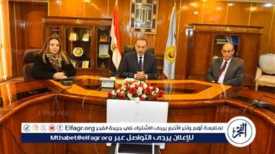 محافظ أسيوط ونائب وزير الاتصالات يناقشان خطة التطوير المؤسسي الرقمي للمحافظة