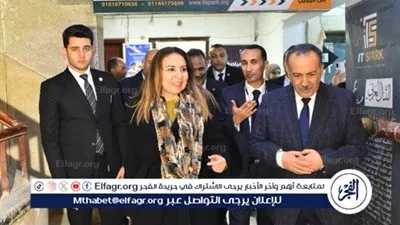 محافظ أسيوط ونائب وزير الاتصالات يتفقدان مركزًا تدريبيًا بحي غرب 