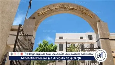 طلاب وطالبات الشهادة الاعدادية فى أسيوط يؤدون امتحانى الجبر والكمبيوتر اليوم 