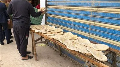 محافظ الدقهلية يفاجئ عددًا من المخابز بمدينة المنصورة ويشدد على جودة الخبز والالتزام بالوزن