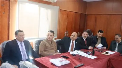 وكيل التعليم بالدقهلية يتابع سير امتحانات الشهادة الإعدادية من غرفة العمليات المركزية