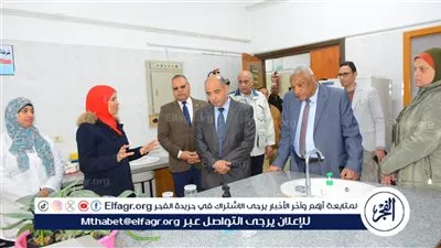 نائب رئيس جامعة أسيوط يتفقد المعامل المركزية ومشروع زراعة الأسطح بكلية الزراعة
