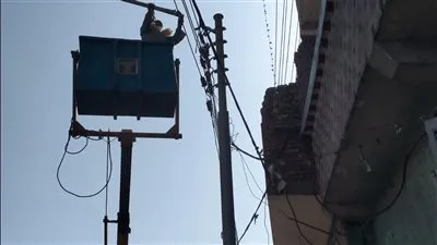 محافظ أسيوط: صيانة وتركيب كشافات بقرية صنبو بمركز ديروط