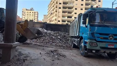 محافظ الدقهلية: جدول زمني لنقل والتخلص الآمن وإخلاء مدينة المنصورة من مخلفات الهدم والبناء 