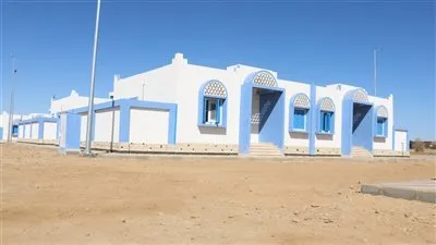 بعد إجراء القرعة العلنية..50 بيتًا بدويًا بقرية القصر لمواطني الواحات البحرية