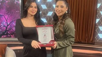 منة عرفه تحسم جدل خلافها مع الفنان محمد نجاتي