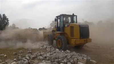 إزالة 122 حالة تعدٍ واسترداد 21 ألف متر من أملاك الدولة والأراضي الزراعية بمركز قنا والوقف