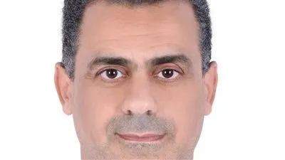 الخواجة: إلغاء الإعفاءات الجمركية نقلة نوعية نحو توطين صناعة الهواتف الذكية