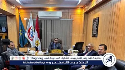 تفاصيل لقاء وكيل وزارة الصحة مع عميد كلية التجارة بجامعة أسيوط اليوم 